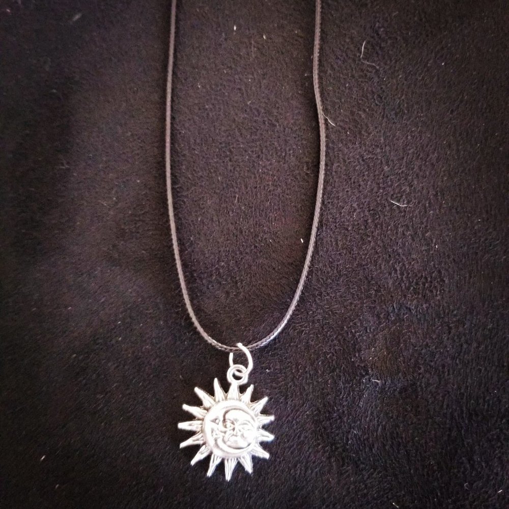 Jewelry - Picture 3 of 7